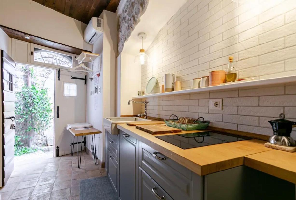 Aurora Medieval House سرمونيتا المظهر الخارجي الصورة