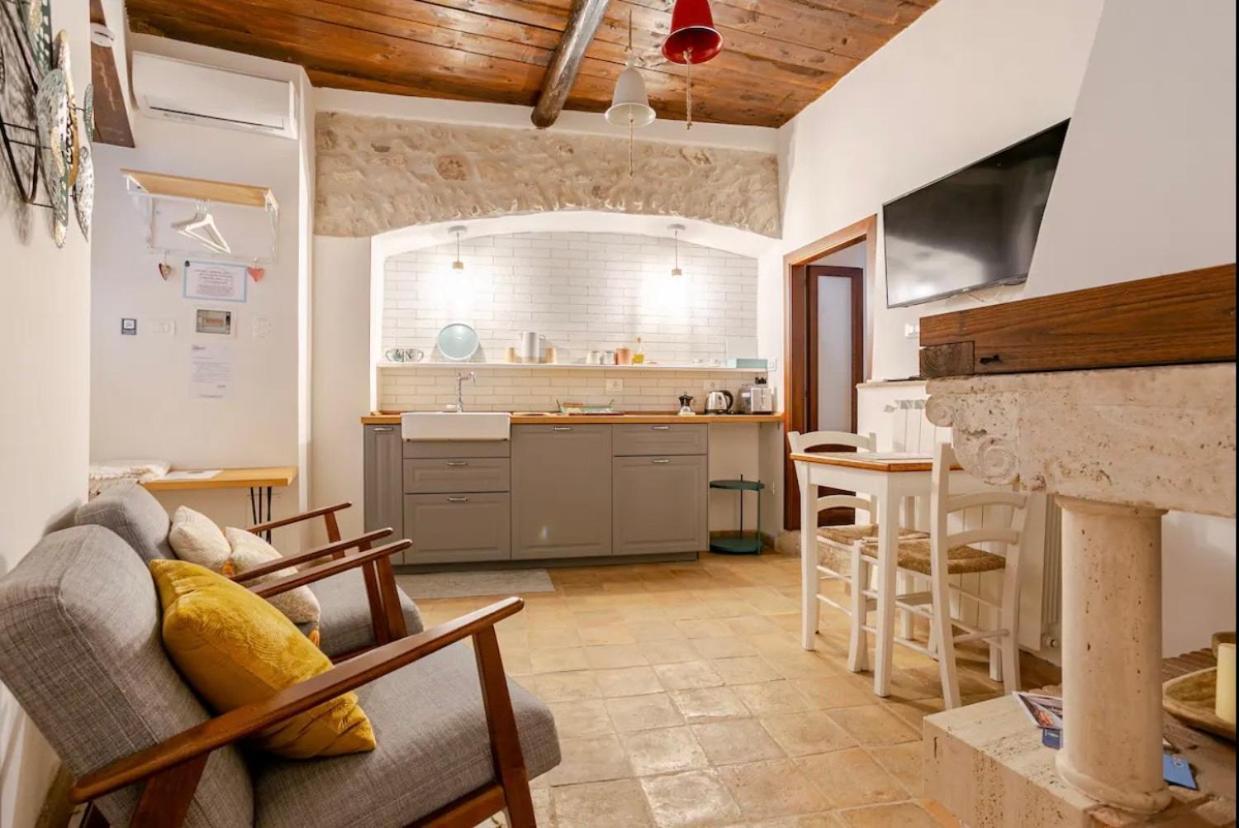 Aurora Medieval House سرمونيتا المظهر الخارجي الصورة
